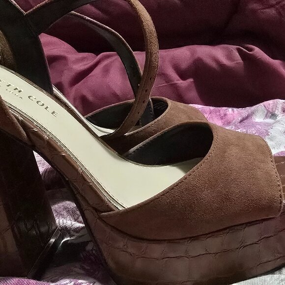 Kenneth Cole heels - Picture 3 of 4